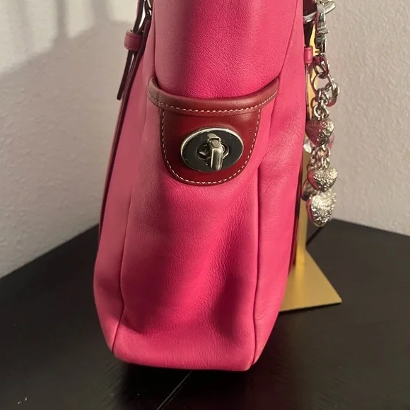 π Y2K (2005) Coach Fuchsia Leather Tote Bag - Picture 8 of 14